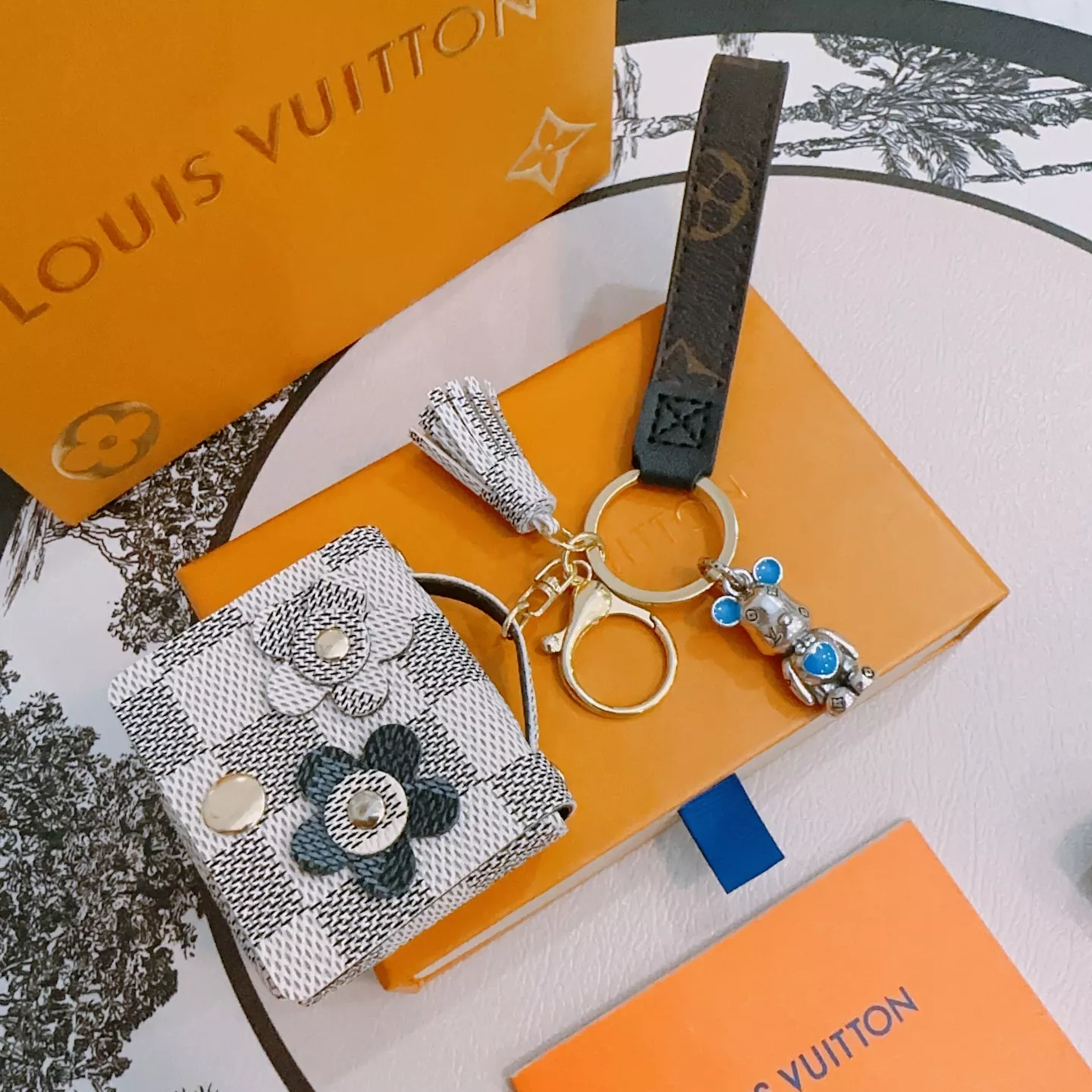 Bright 4281 Louis Vuitton LV Key Holder And Bag Buckle