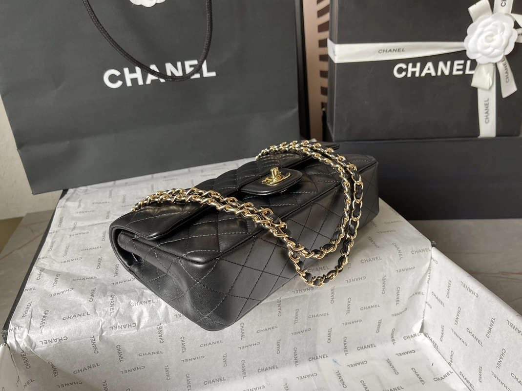 Bright 4376 Chanel AAA Quality Messenger Bags For Women