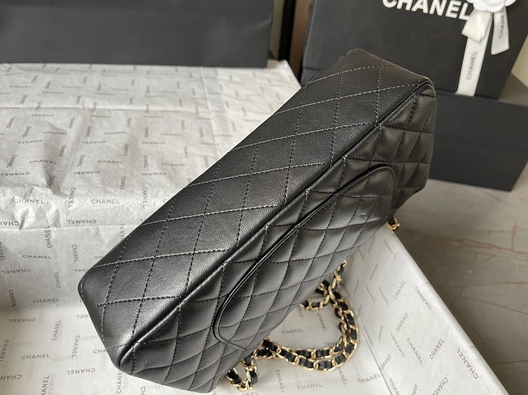 Bright 4376 Chanel AAA Quality Messenger Bags For Women