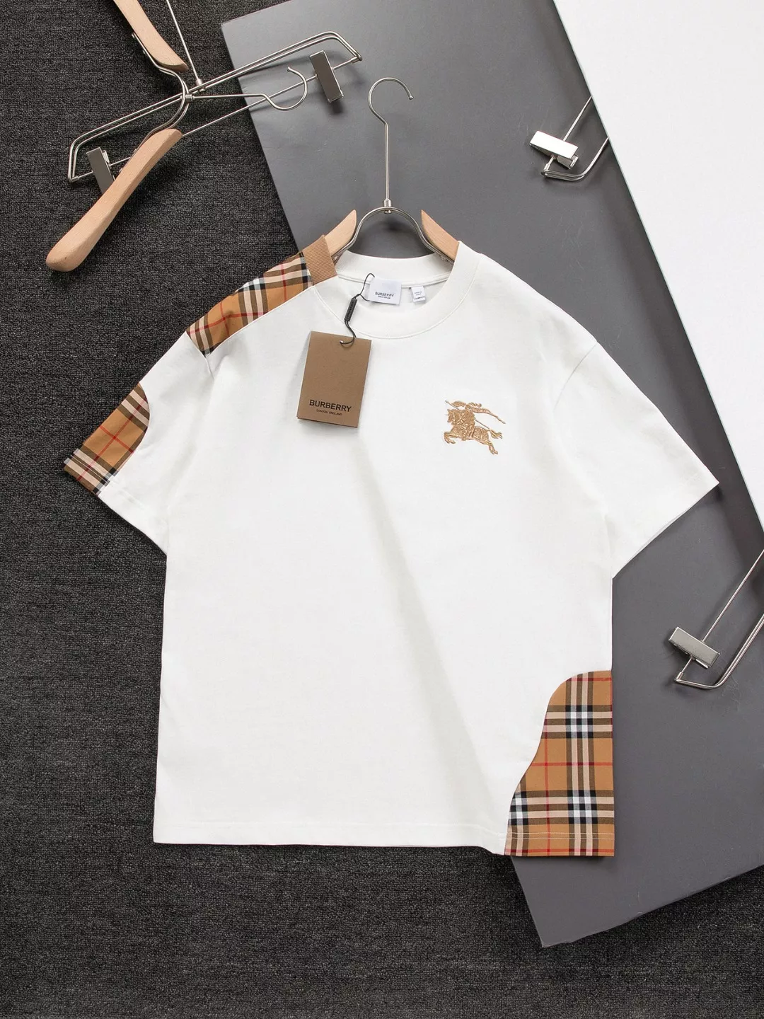 Bright 4472 Burberry T-Shirts Short Sleeved For Unisex