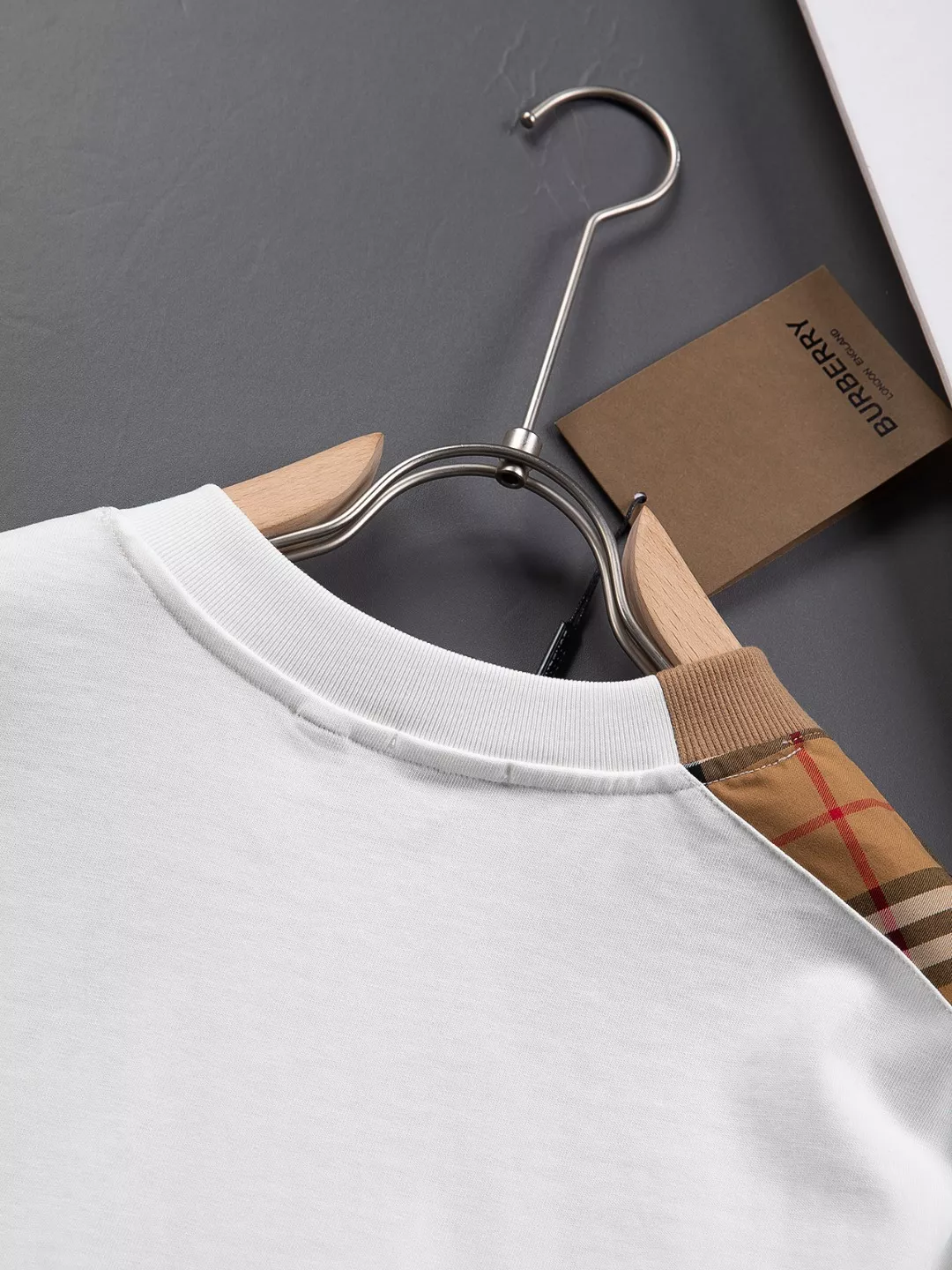 Bright 4472 Burberry T-Shirts Short Sleeved For Unisex