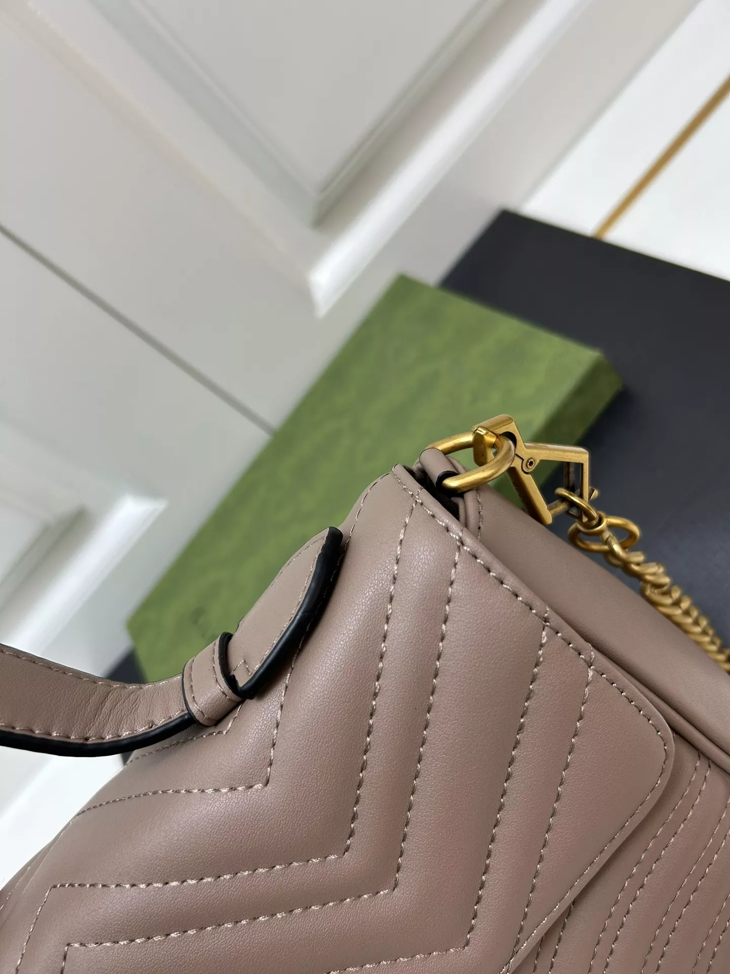 Bright 4639 Gucci AAA Quality Messenger Bags For Women