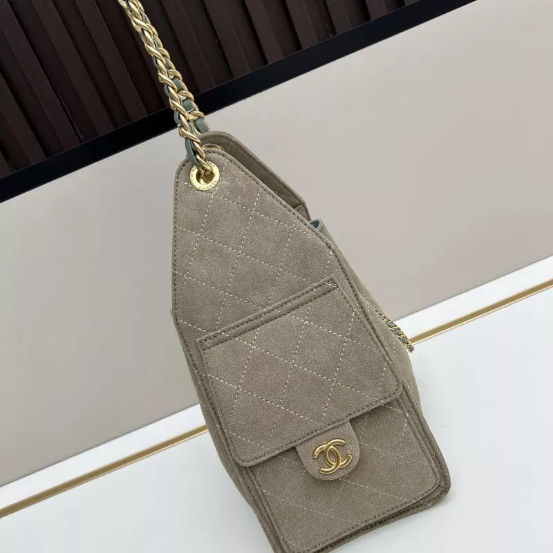 Bright 4766 Chanel AAA Quality Shoulder Bags For Women