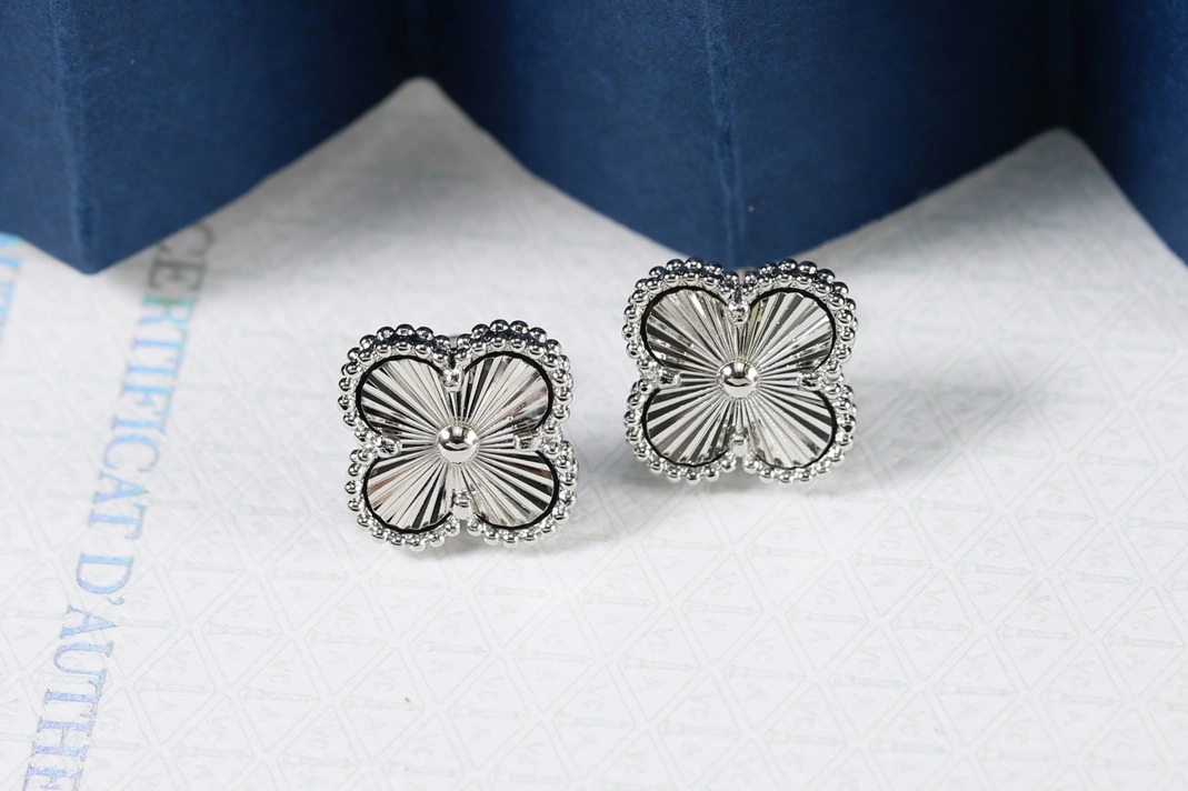 Bright 4794 Van Cleef & Arpels Earrings For Women