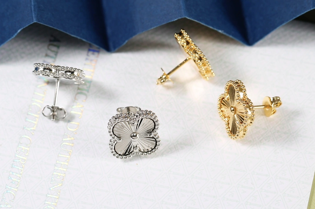 Bright 4794 Van Cleef & Arpels Earrings For Women