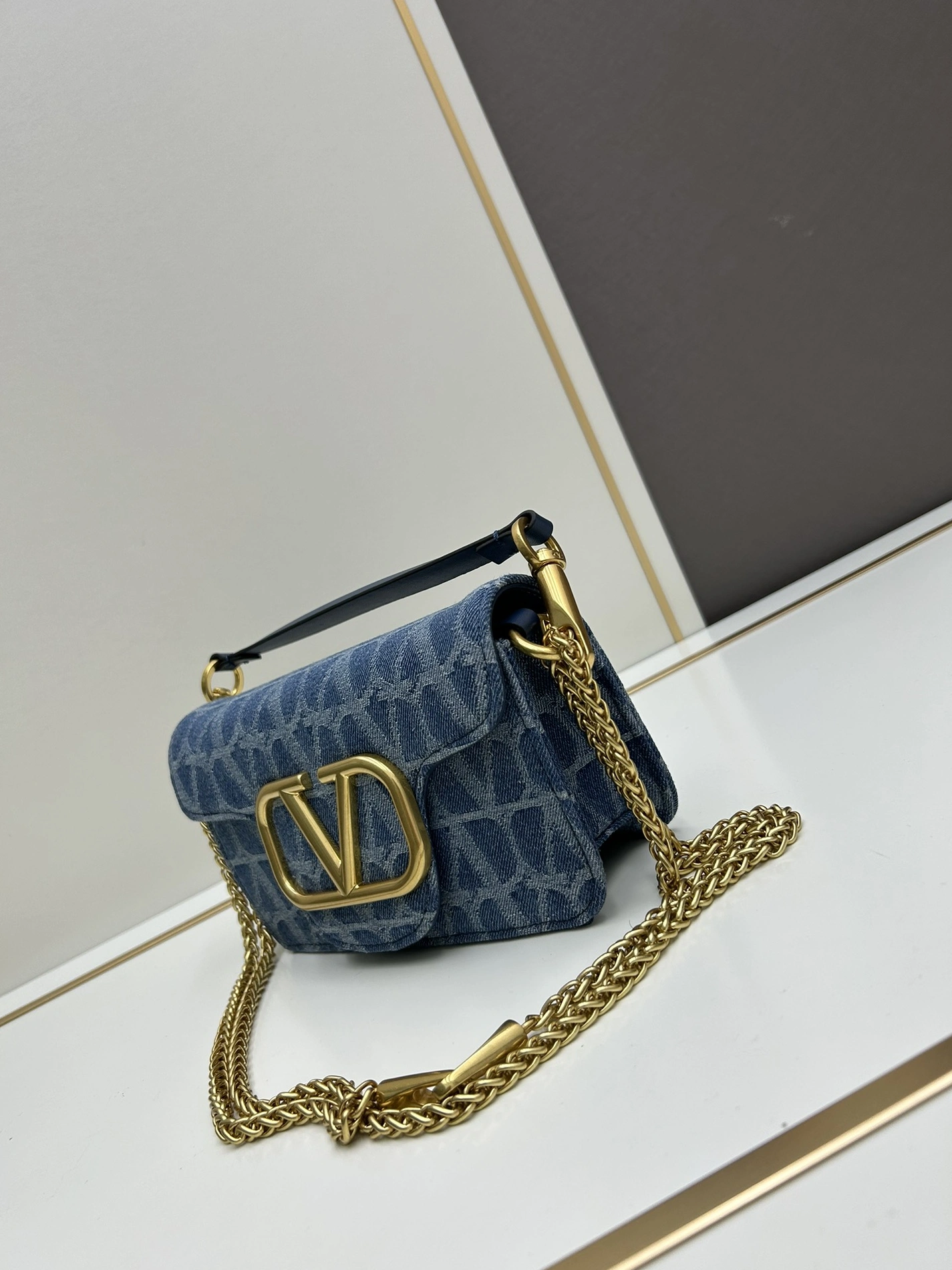 Bright 5182 Valentino AAA Quality Shoulder Bags For Women