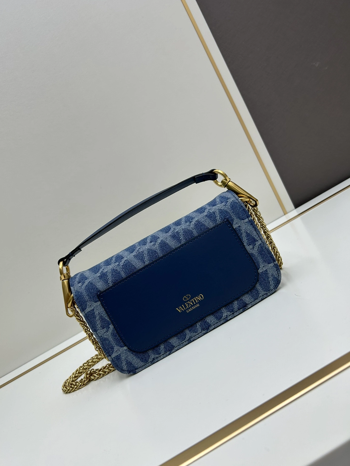 Bright 5182 Valentino AAA Quality Shoulder Bags For Women