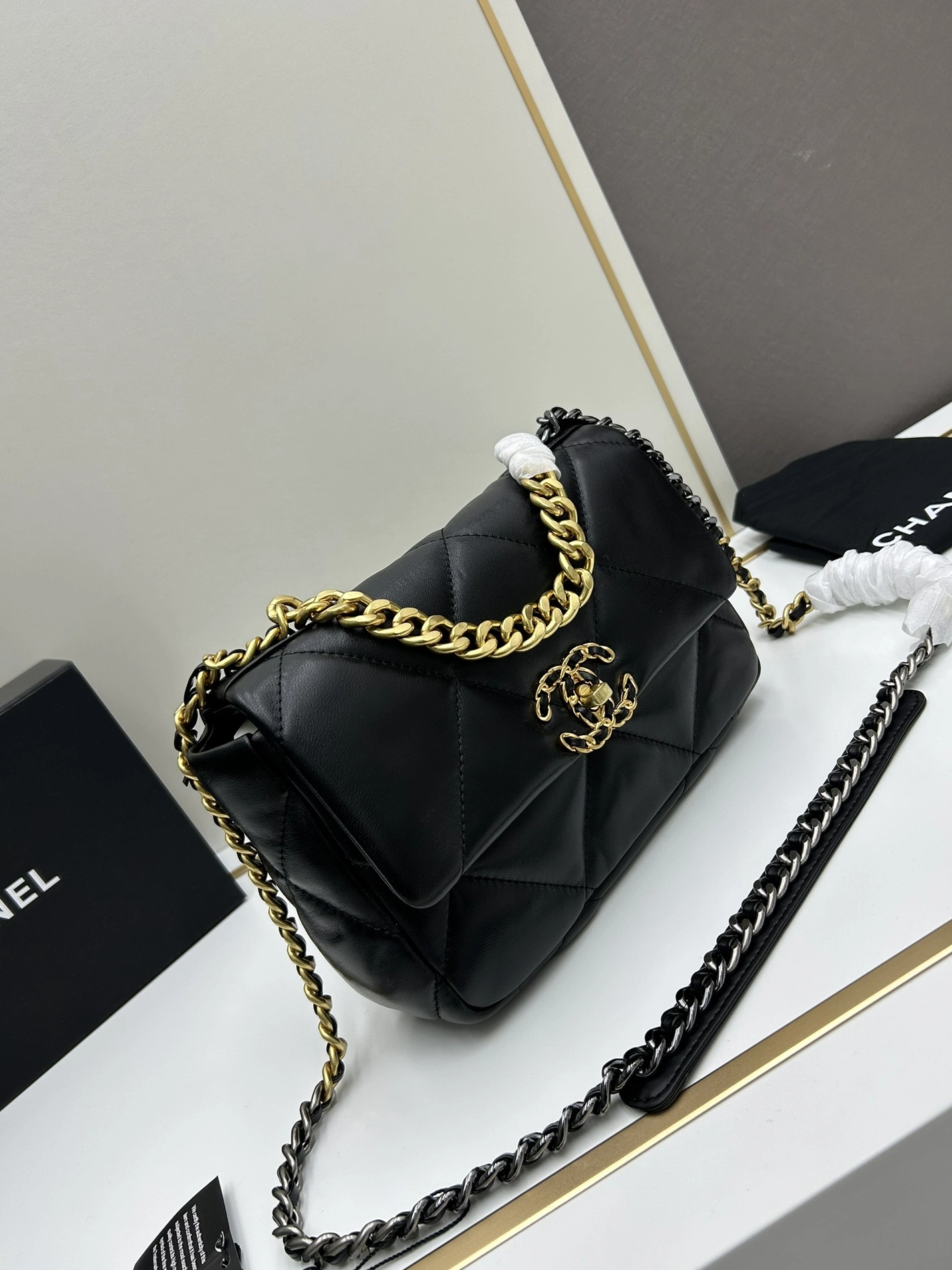Bright 5282 Chanel AAA Quality Messenger Bags For Women