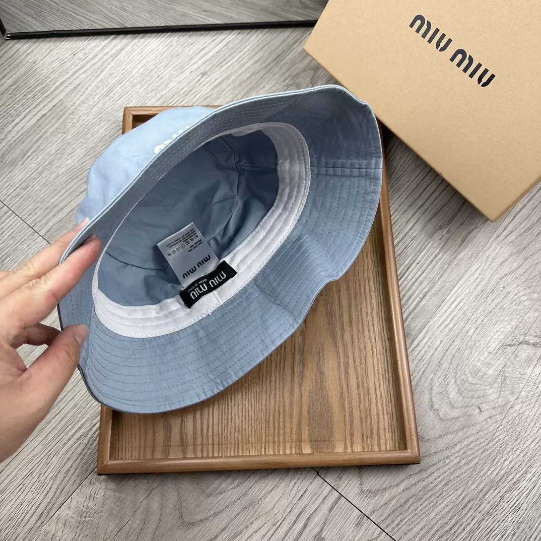 Bright 5332 MIU MIU Caps