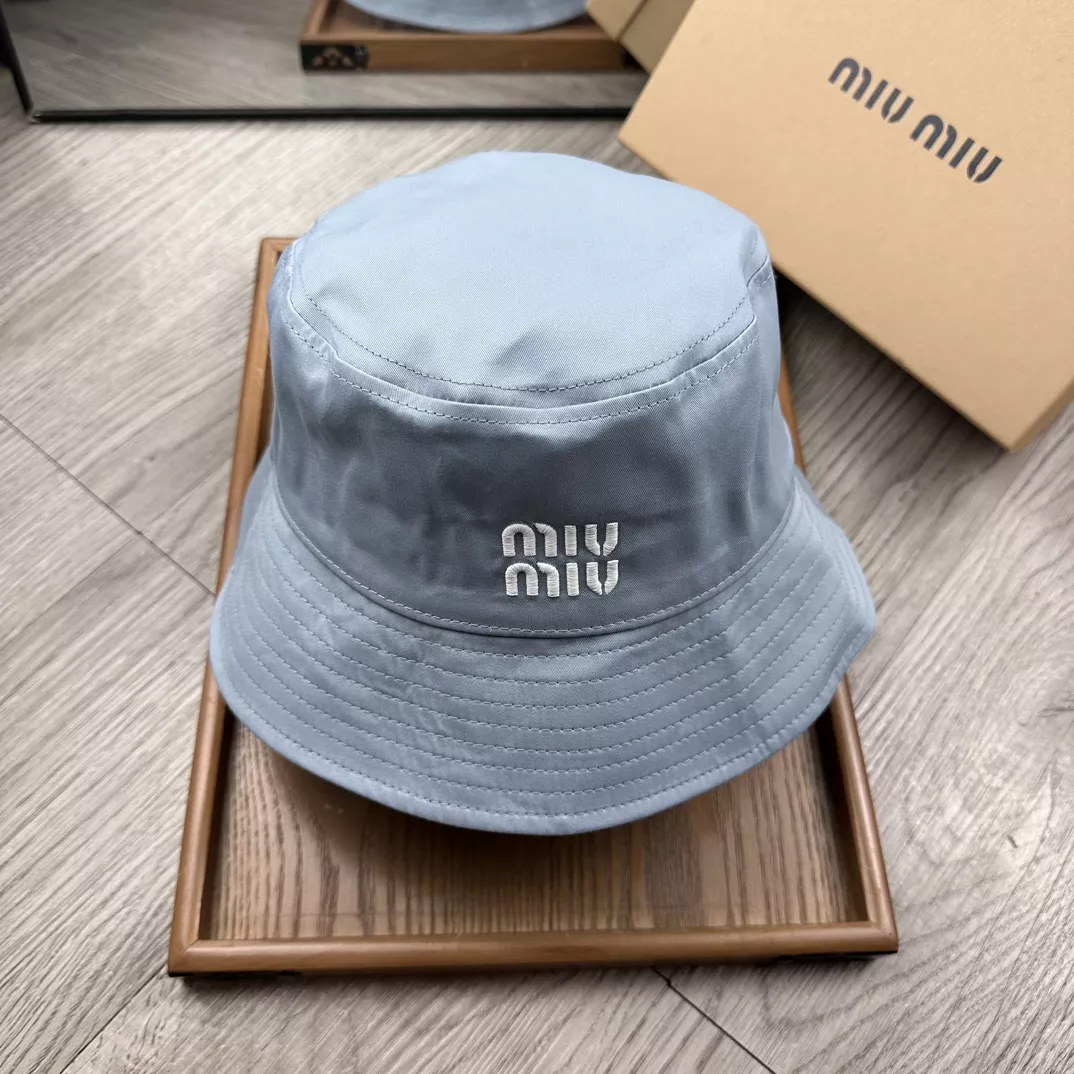 Bright 5332 MIU MIU Caps