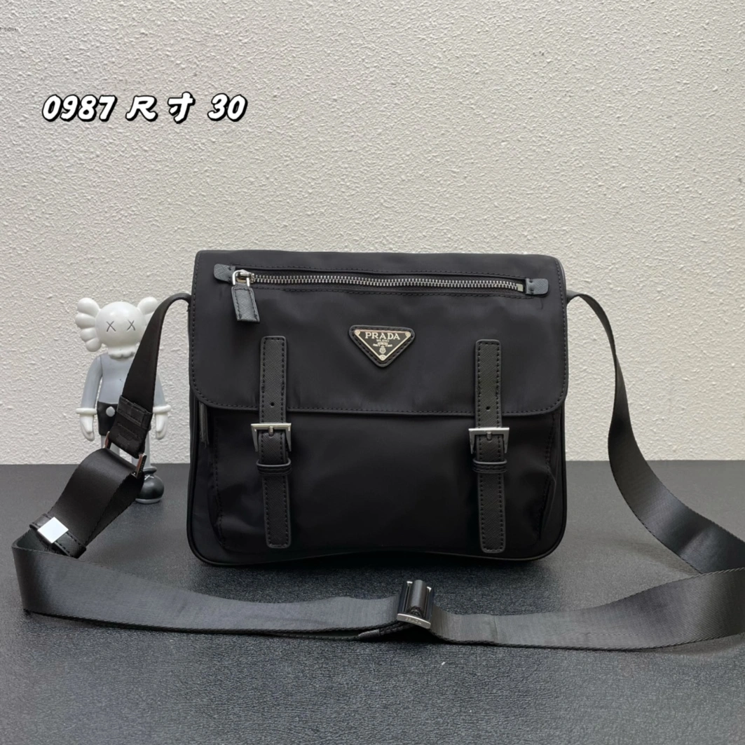 Bright 5705 Prada AAA Man Messenger Bags