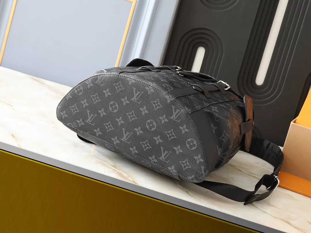 Bright 585 Louis Vuitton LV AAA Man Backpacks