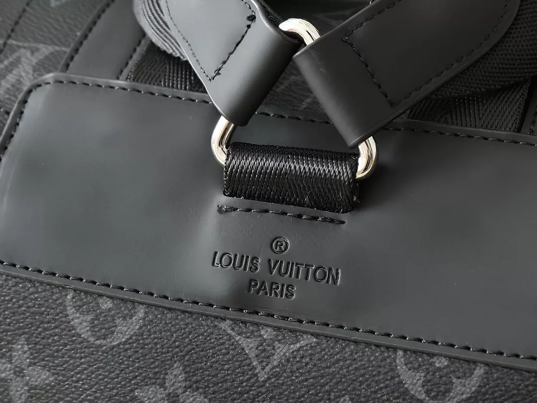 Bright 585 Louis Vuitton LV AAA Man Backpacks