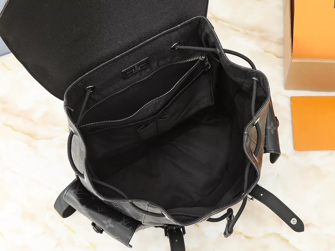 Bright 585 Louis Vuitton LV AAA Man Backpacks