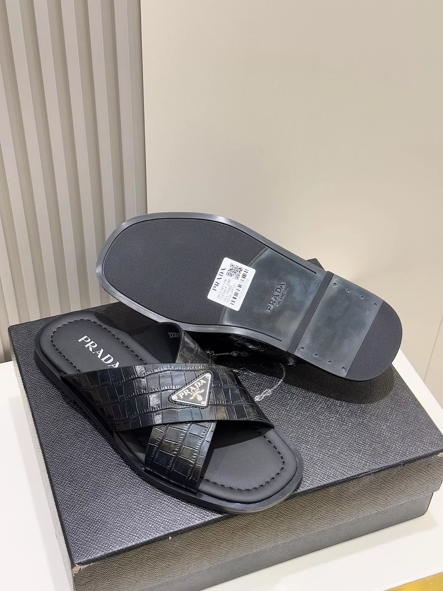 Bright 5860 Prada Slippers For Men
