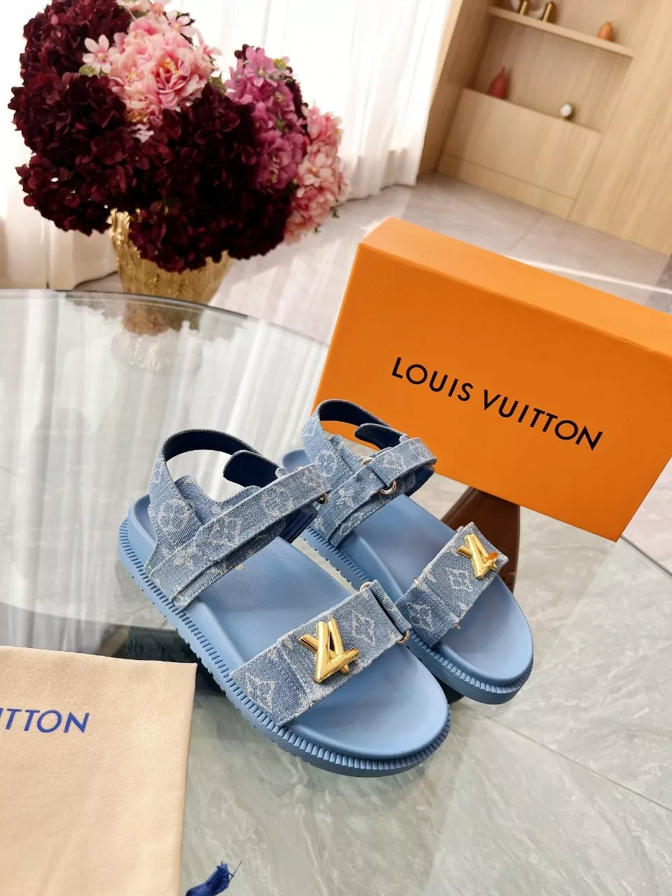 Bright 5873 Louis Vuitton Sandal For Women