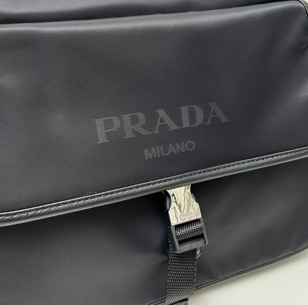 Bright 6044 Prada AAA Man Messenger Bags