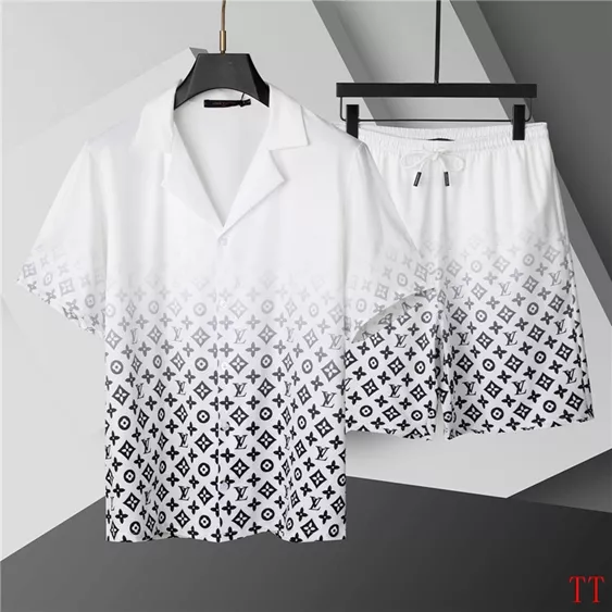 Bright 6089 Louis Vuitton LV Tracksuits Short Sleeved For Men