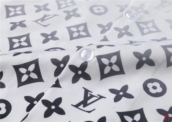 Bright 6089 Louis Vuitton LV Tracksuits Short Sleeved For Men