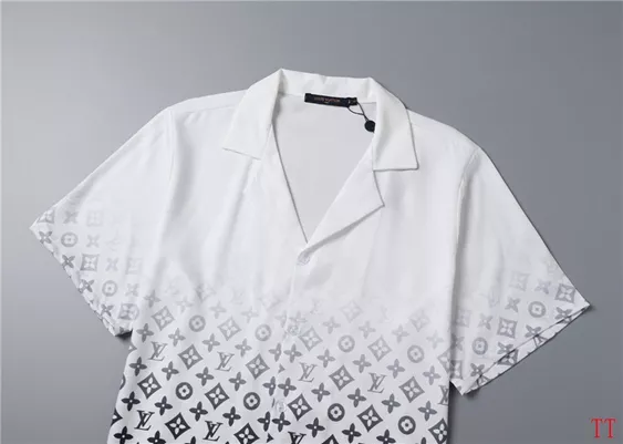 Bright 6089 Louis Vuitton LV Tracksuits Short Sleeved For Men