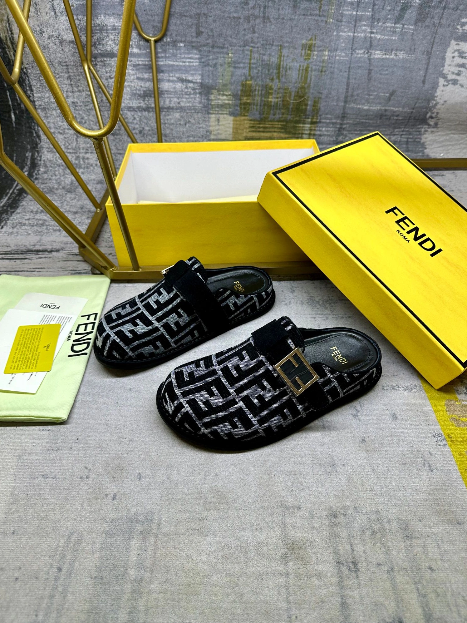 Bright 6092 Fendi Slippers For Men