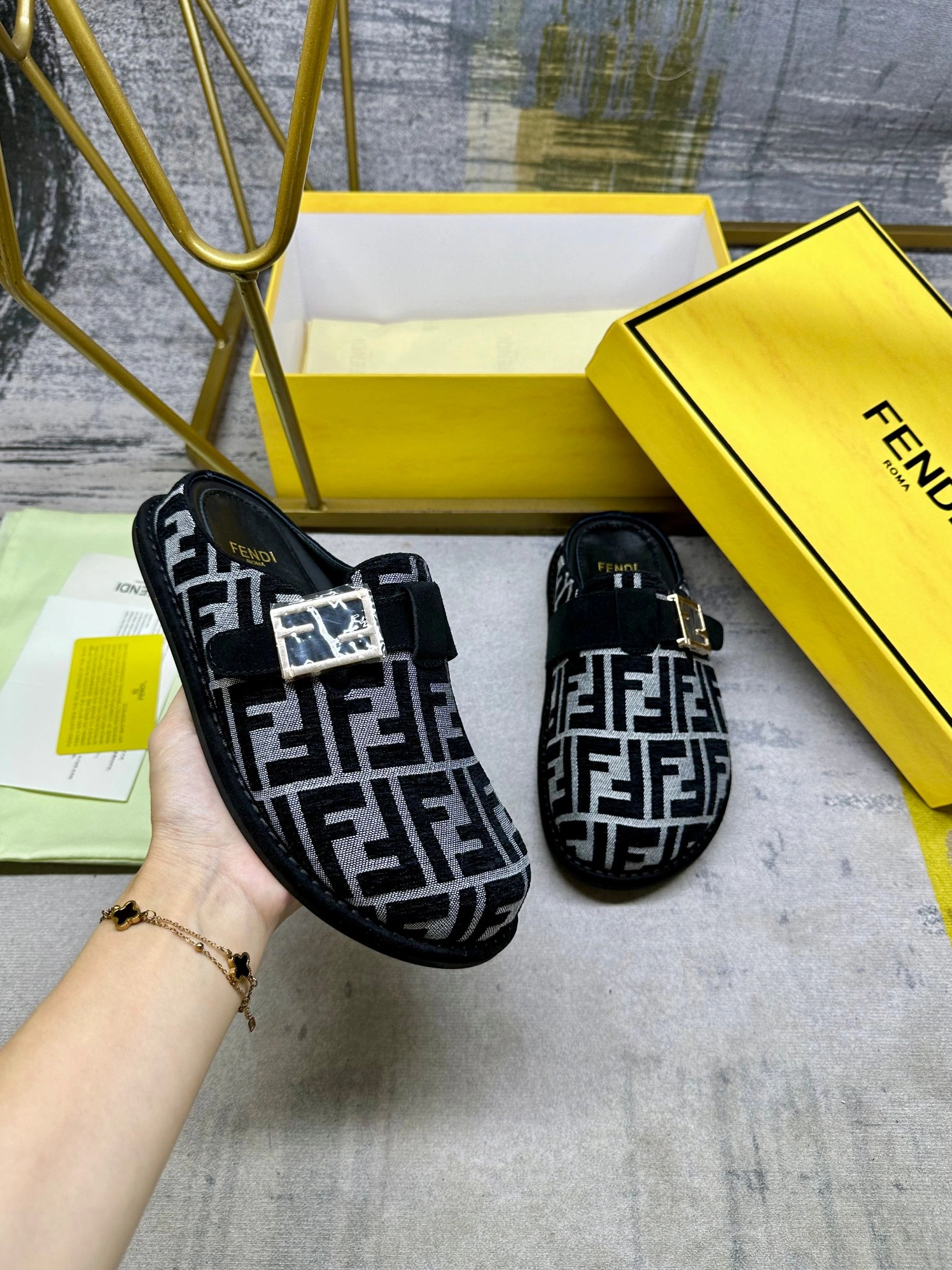 Bright 6092 Fendi Slippers For Men