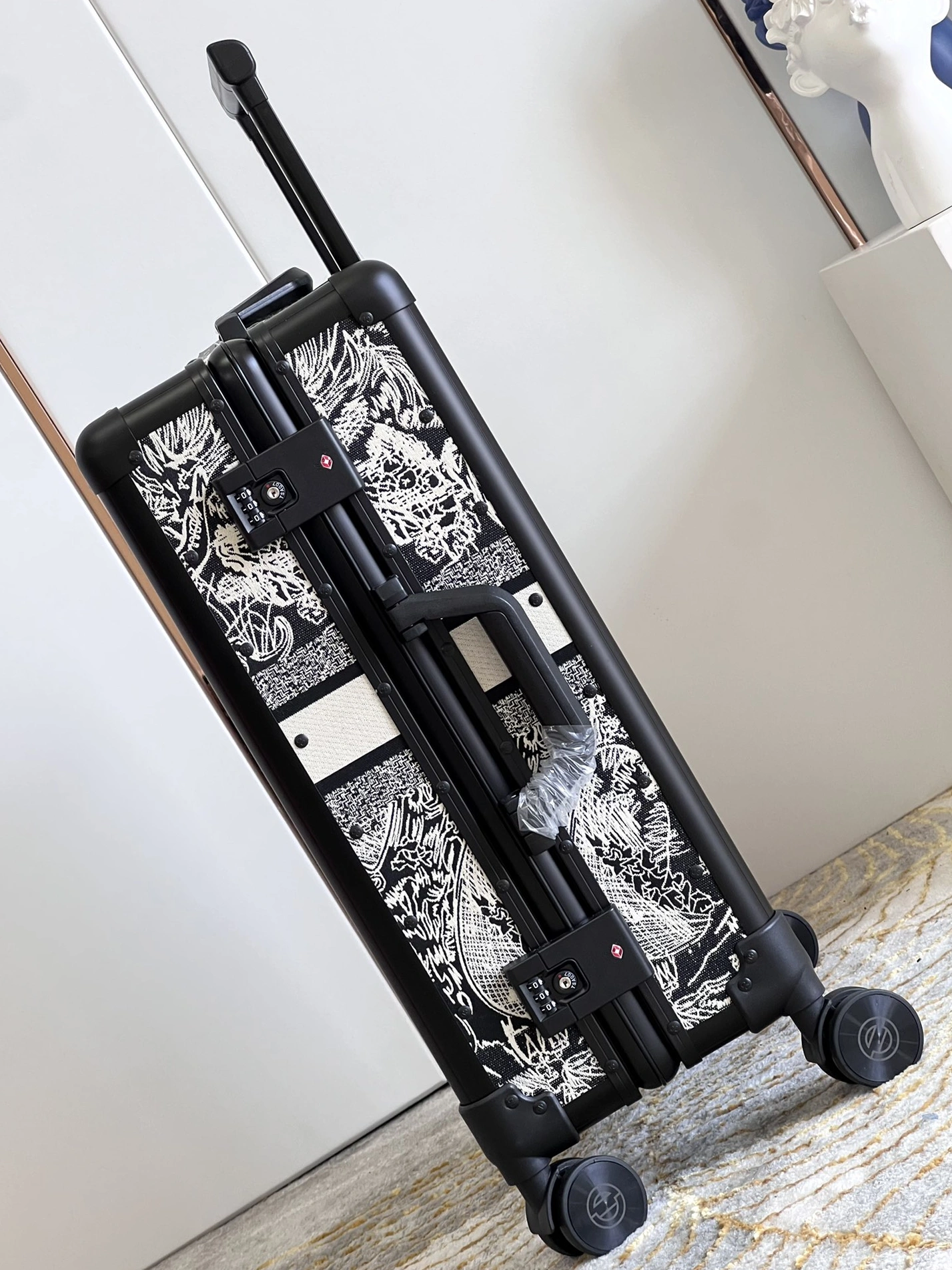 Bright 6327 Christian Dior Luggage and Duffle