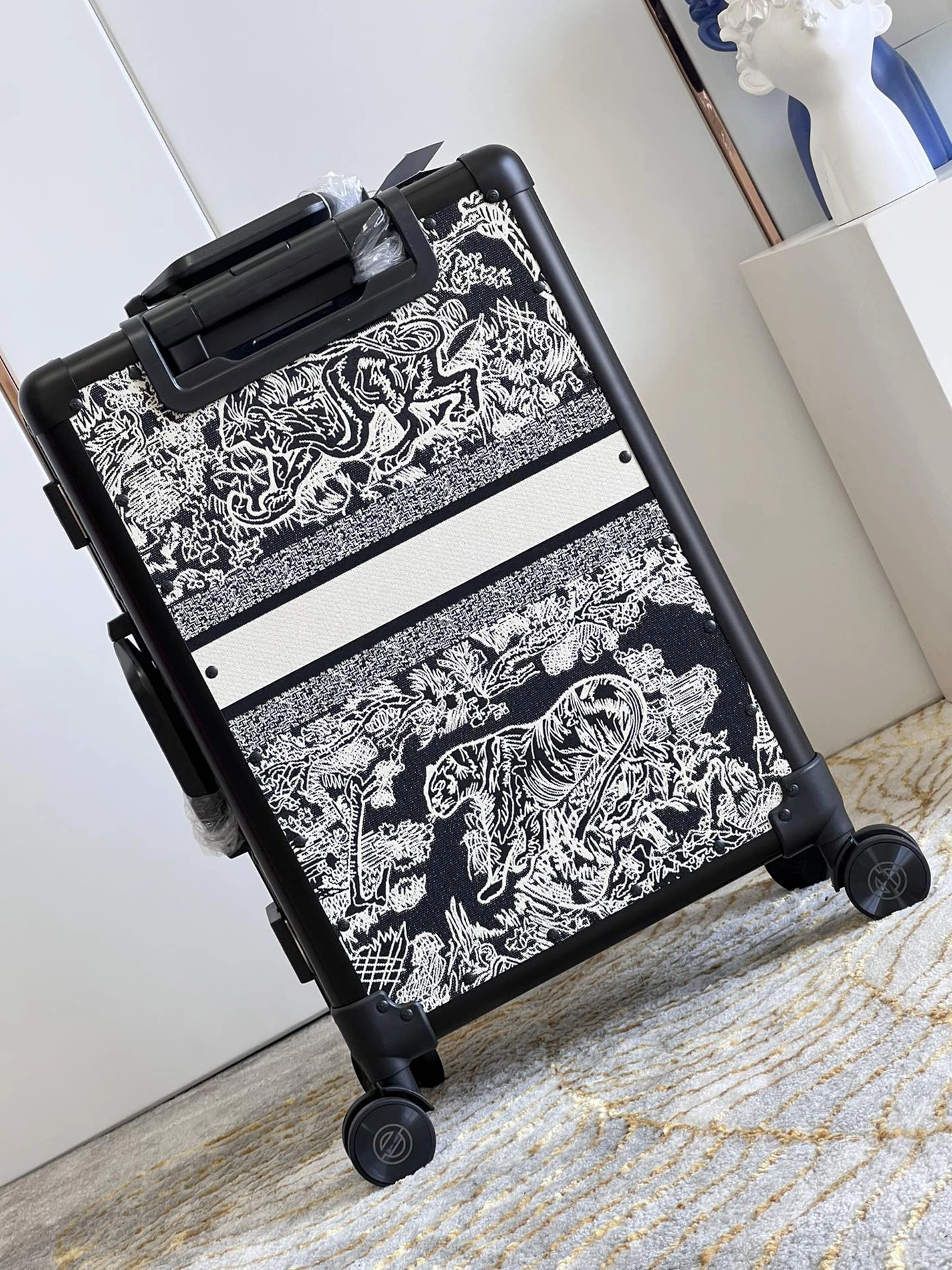 Bright 6327 Christian Dior Luggage and Duffle