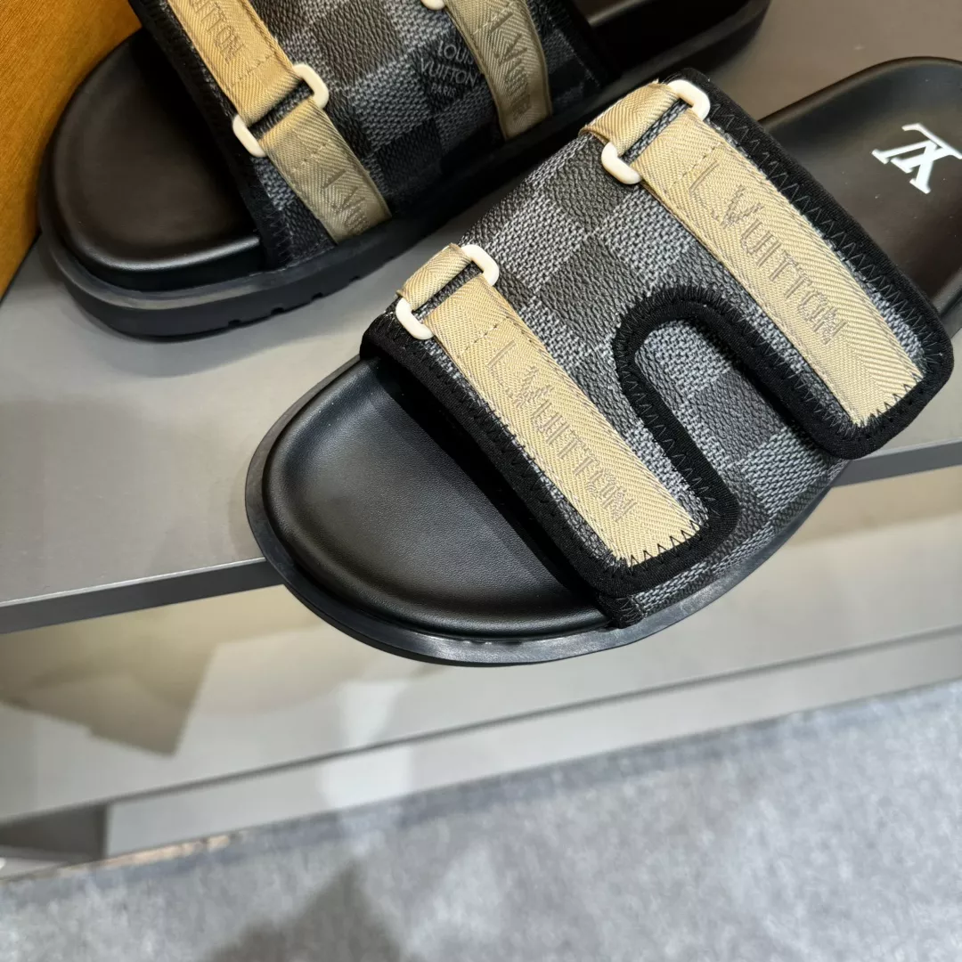 Bright 6329 Louis Vuitton Slippers For Men