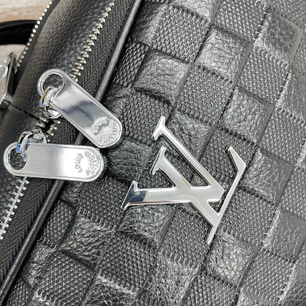 Bright 6493 Louis Vuitton LV AAA Man Backpacks