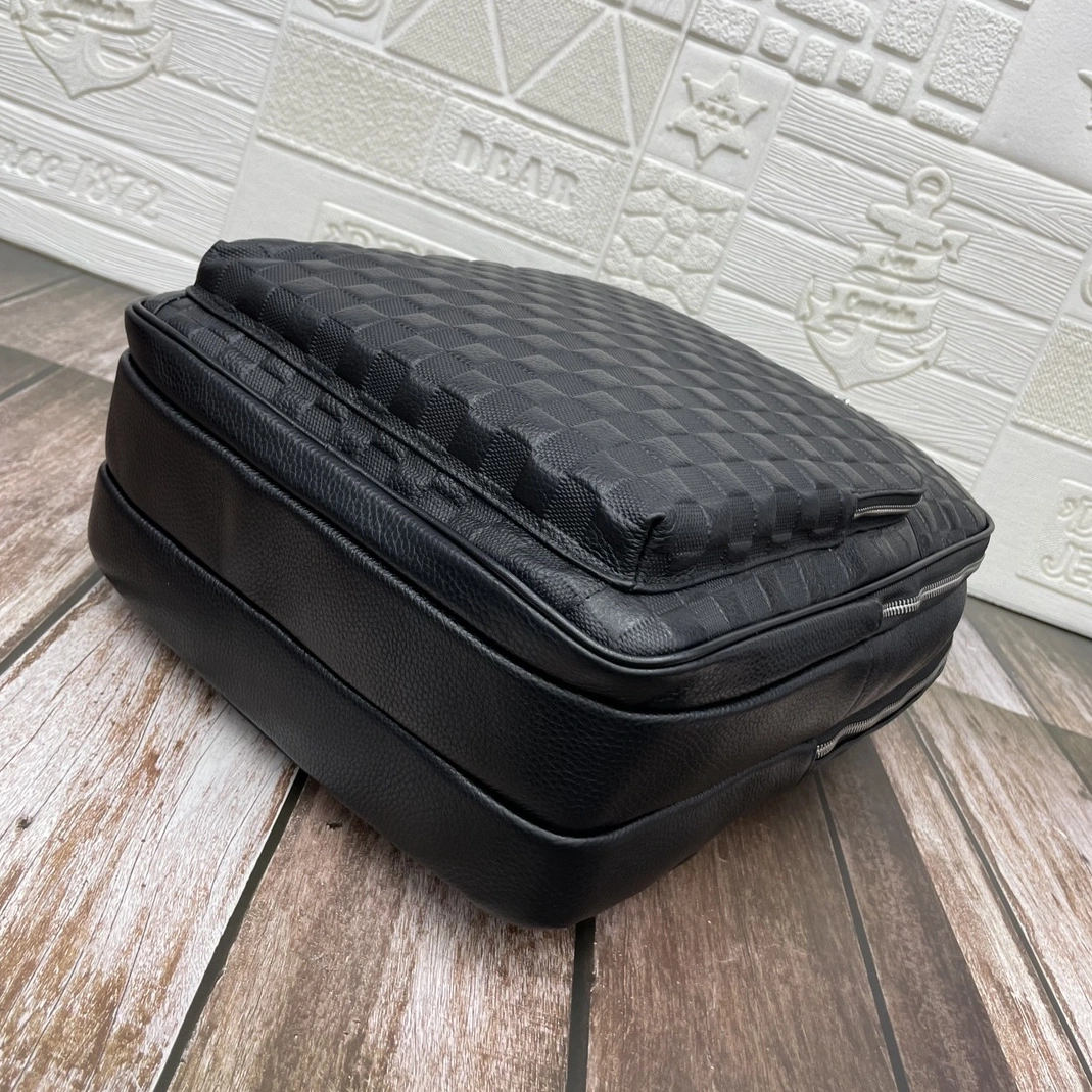 Bright 6493 Louis Vuitton LV AAA Man Backpacks
