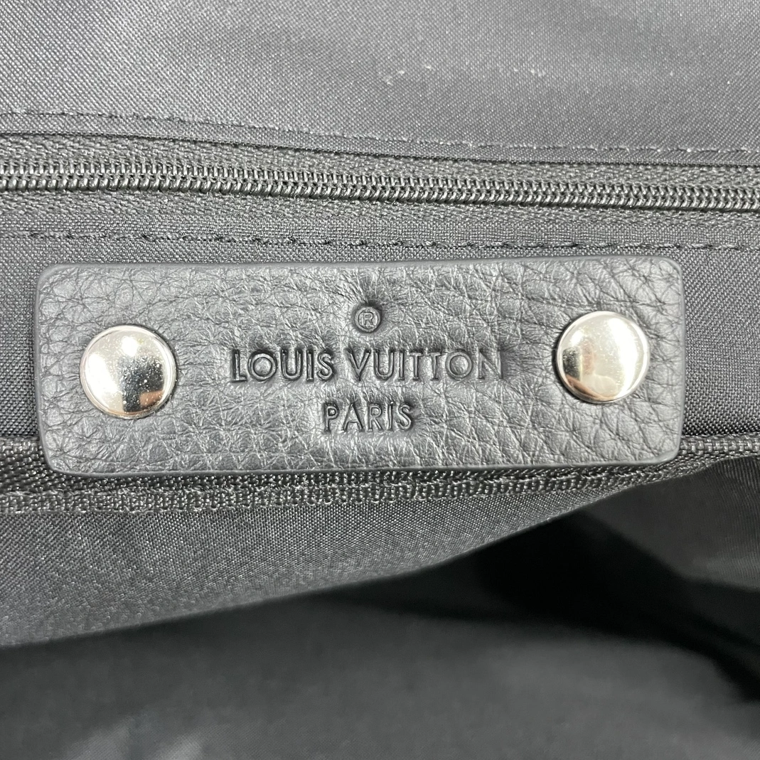 Bright 6493 Louis Vuitton LV AAA Man Backpacks