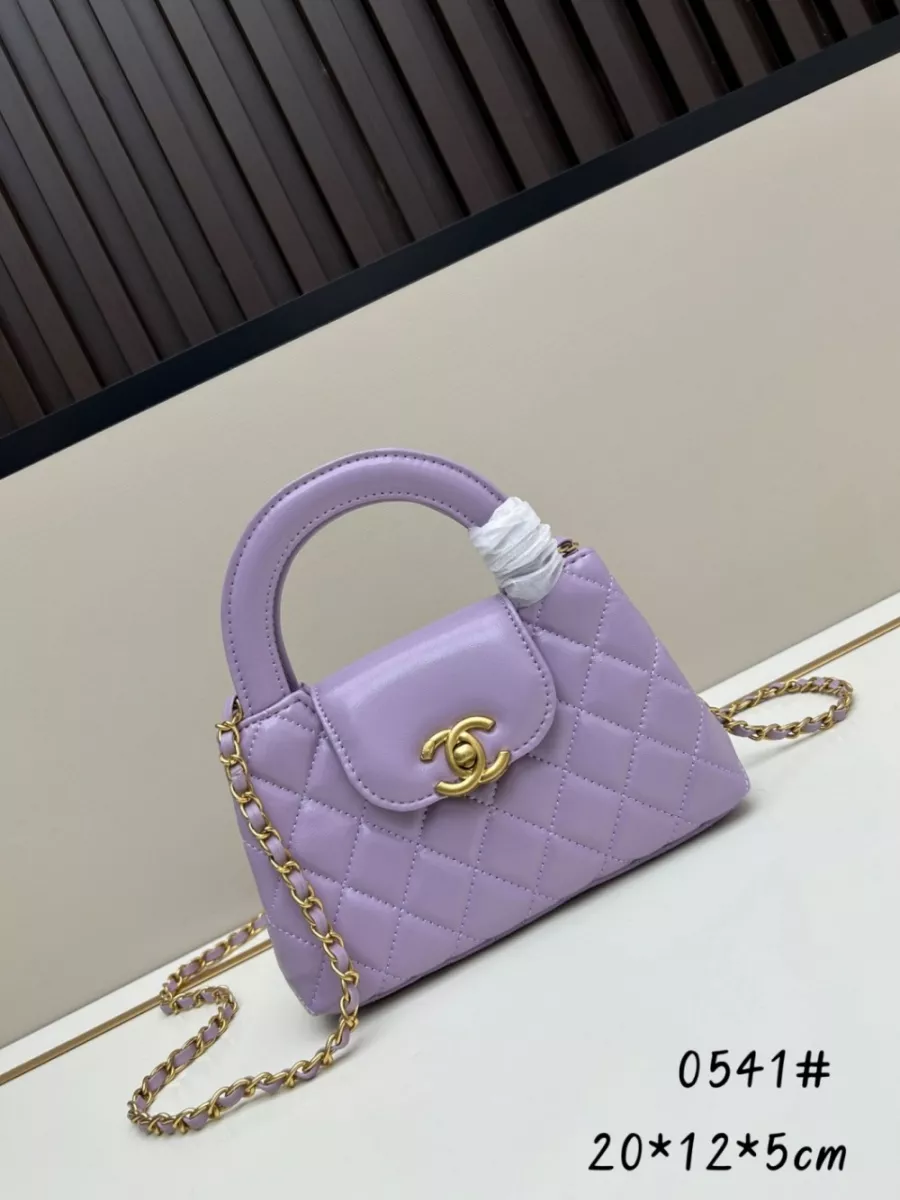 Bright 6510 Chanel AAA Quality Handbags For Women