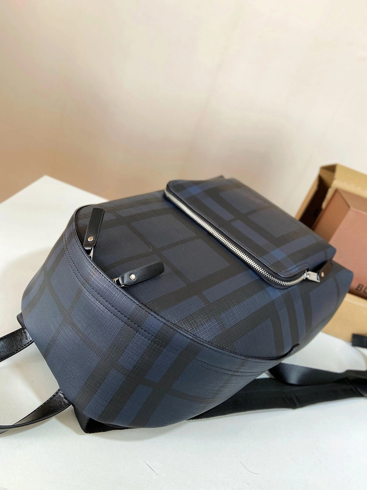 Bright 6686 Burberry AAA Man Backpacks