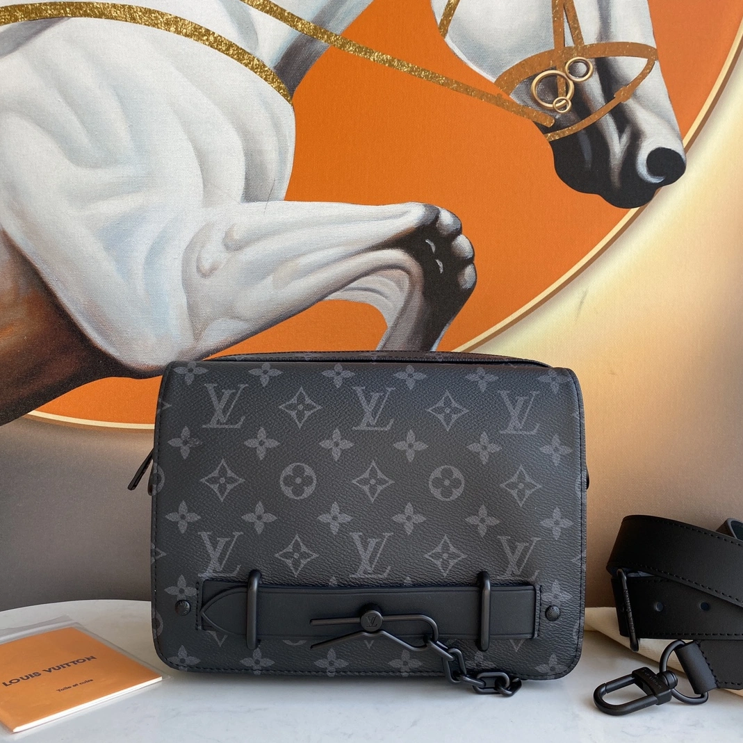 Bright 6877 Louis Vuitton AAA Man Messenger Bags