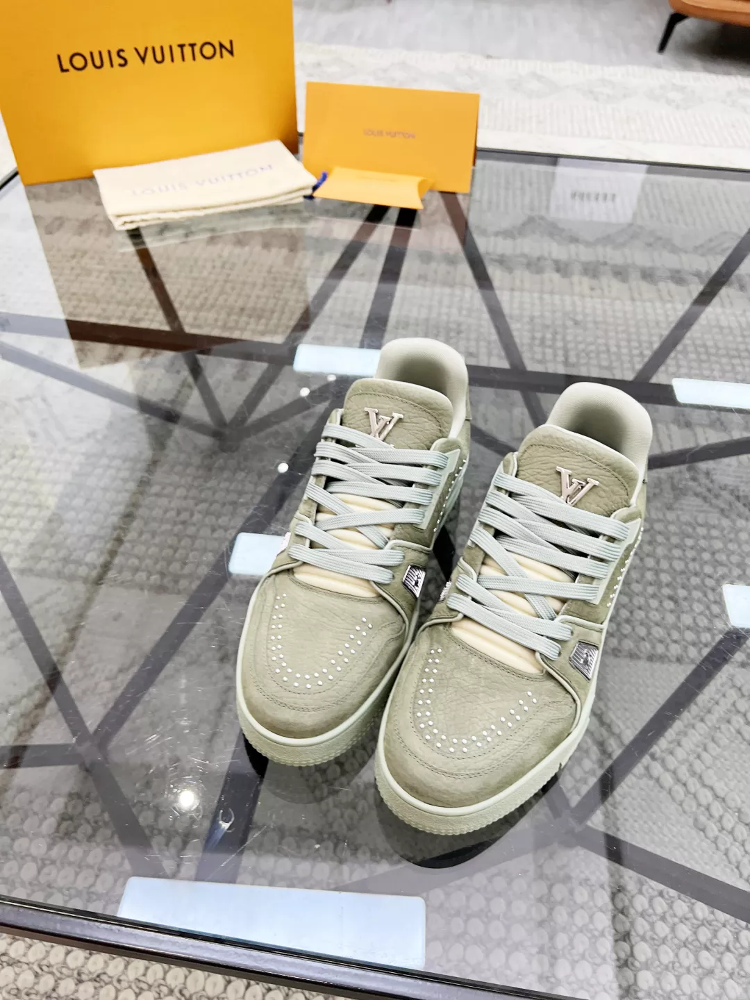 Bright 6908 Louis Vuitton Casual Shoes For Men