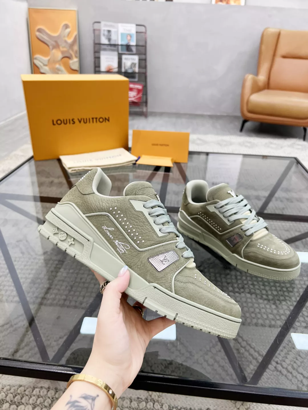 Bright 6908 Louis Vuitton Casual Shoes For Men