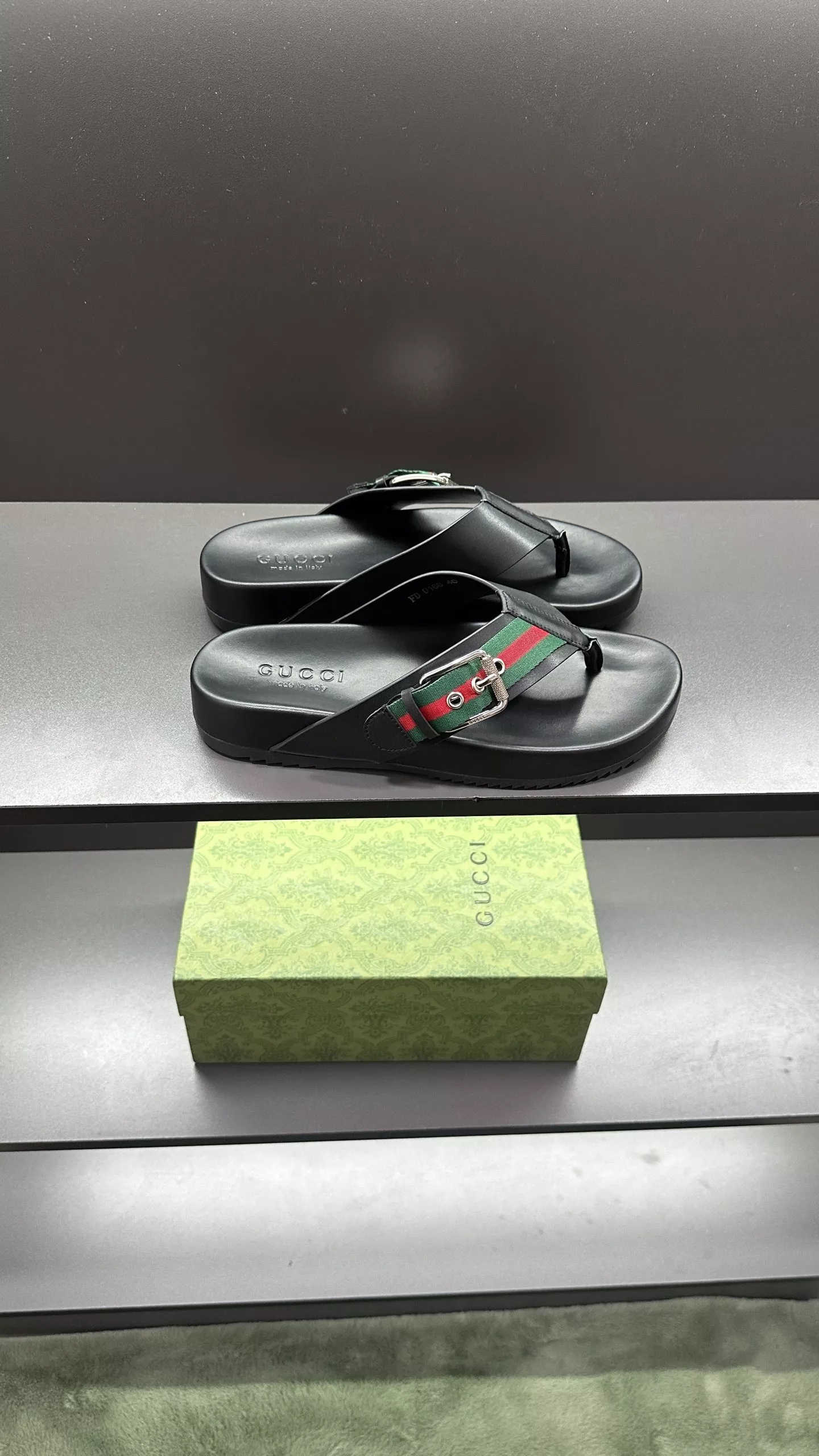 Bright 7111 Gucci Slippers For Men