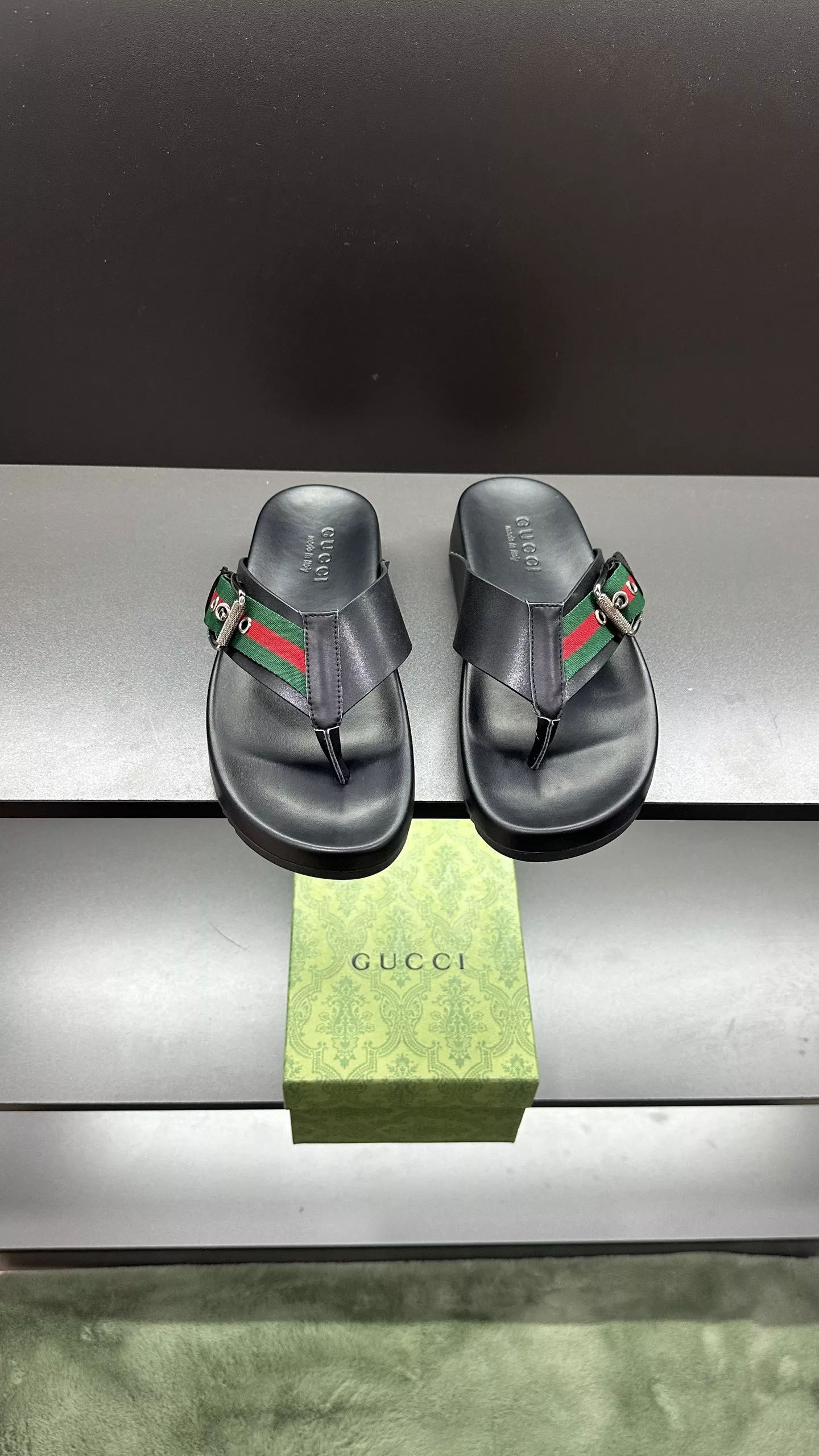 Bright 7111 Gucci Slippers For Men
