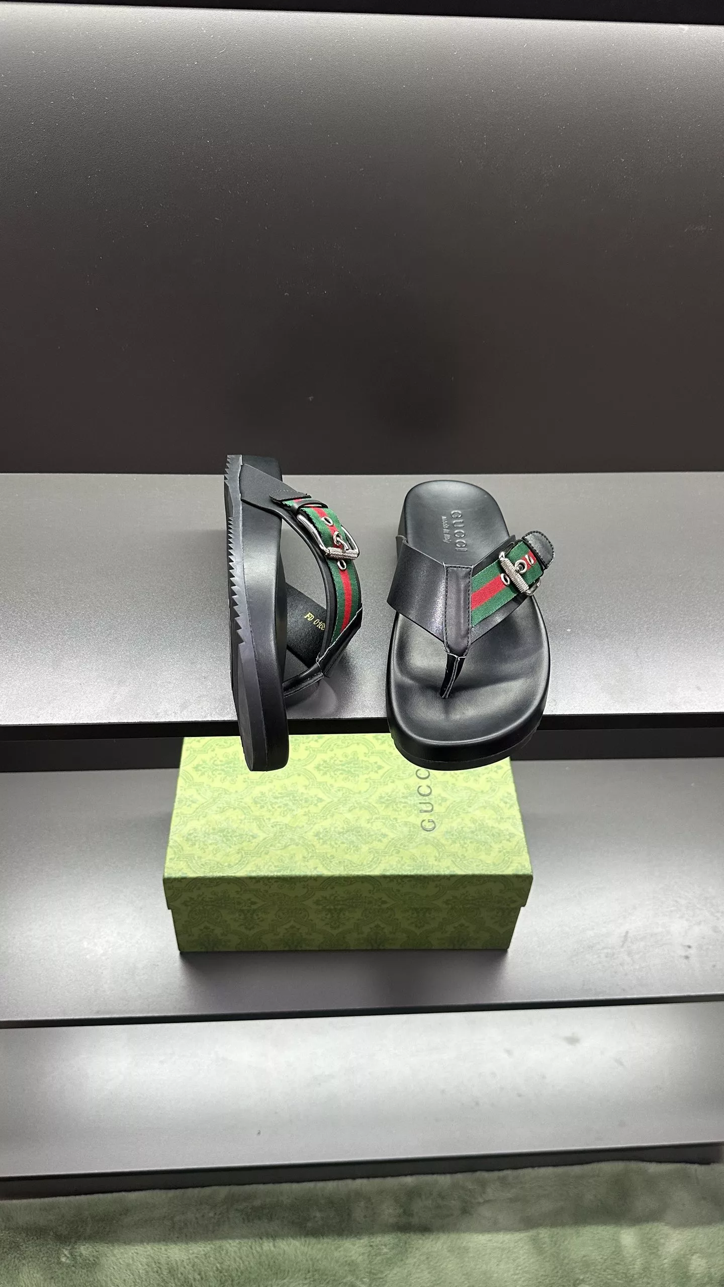 Bright 7111 Gucci Slippers For Men