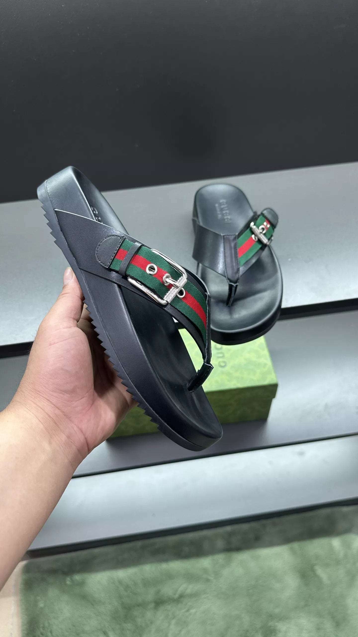Bright 7111 Gucci Slippers For Men
