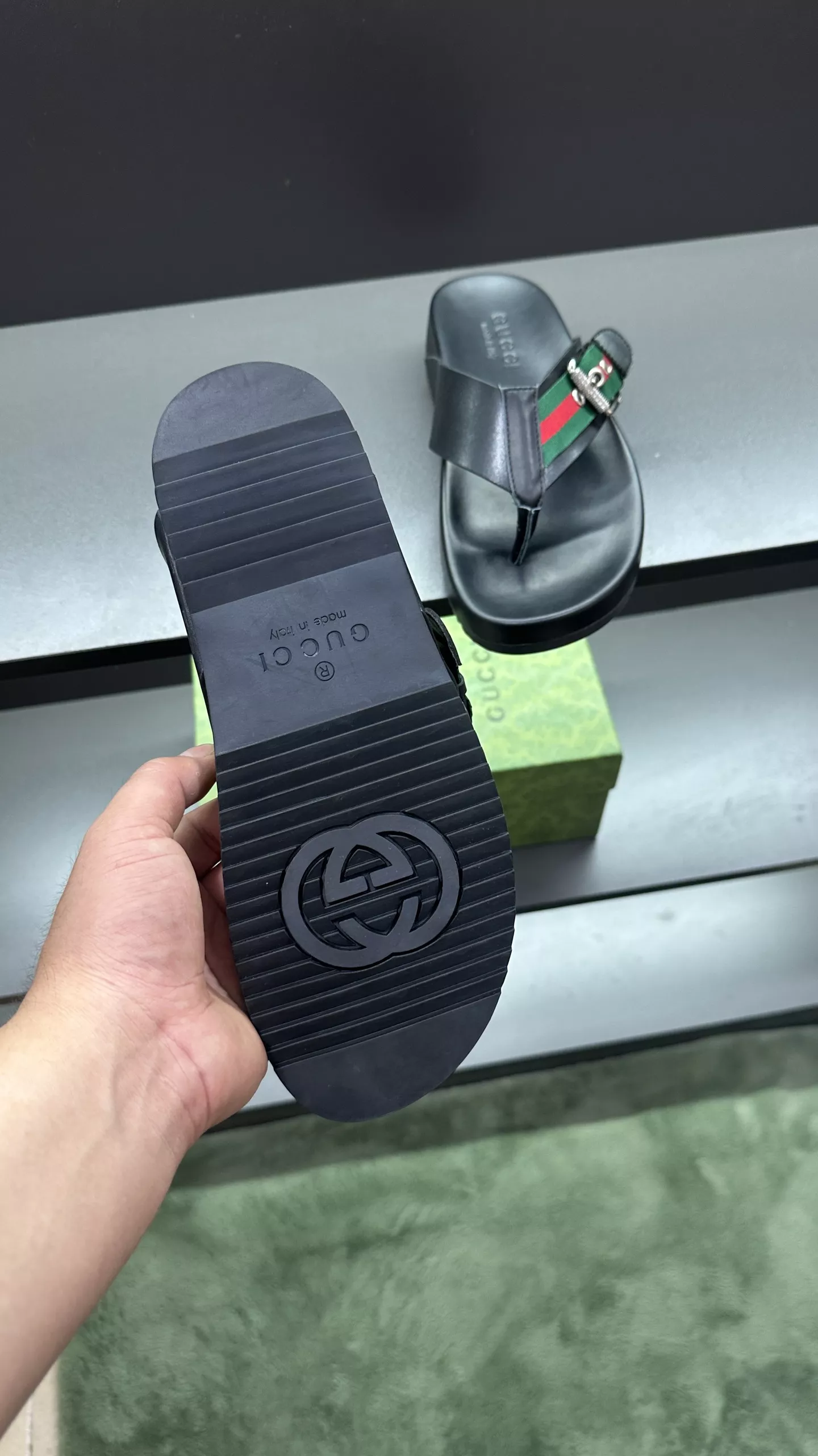 Bright 7111 Gucci Slippers For Men