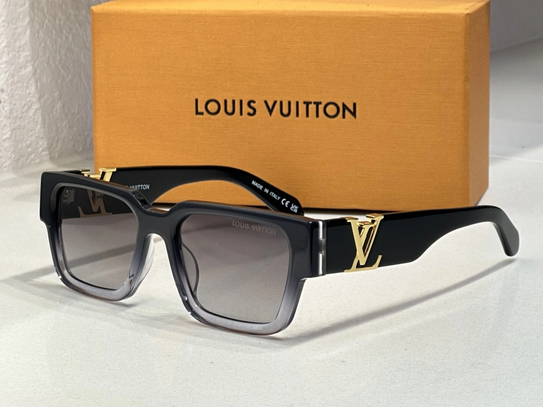Bright 7918 Louis Vuitton AAA Quality Sunglasses