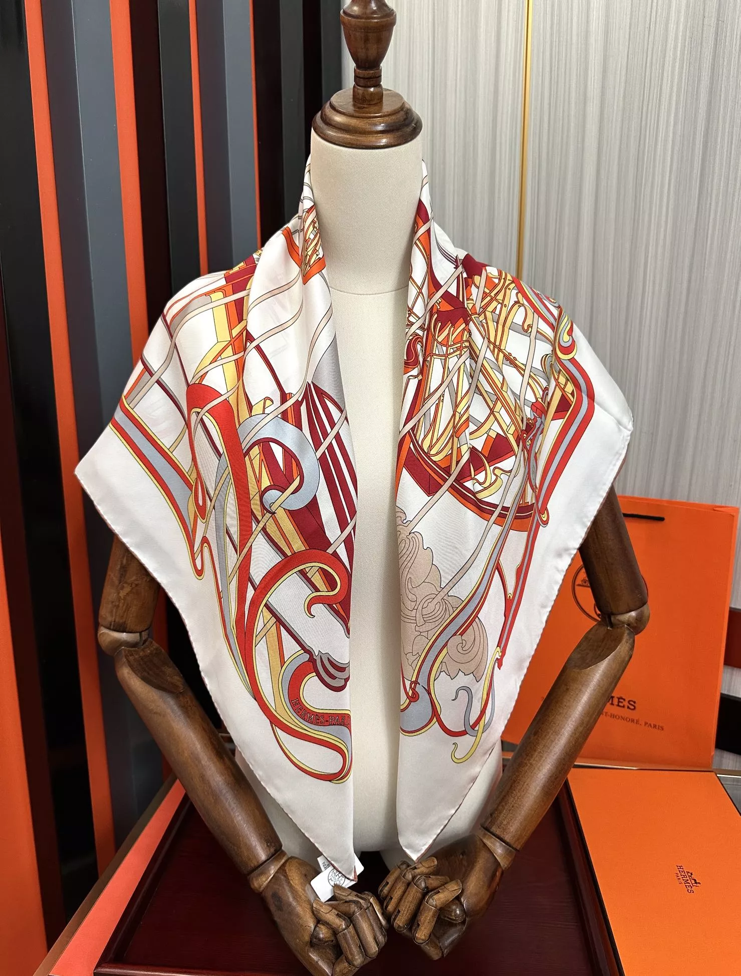Bright 7921 Hermes Silk Squares