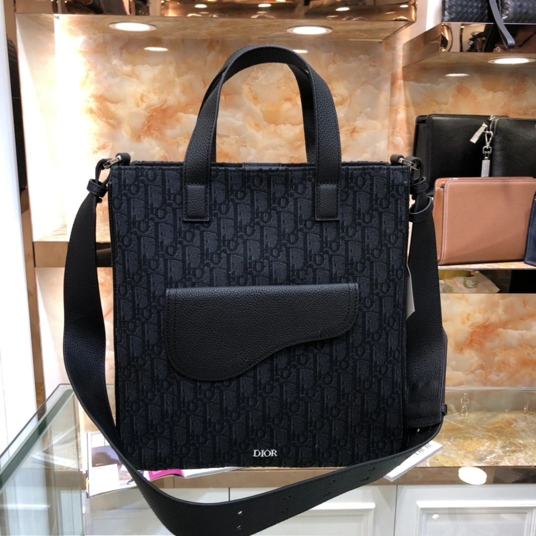 Bright 8026 Christian Dior AAA Man Handbags