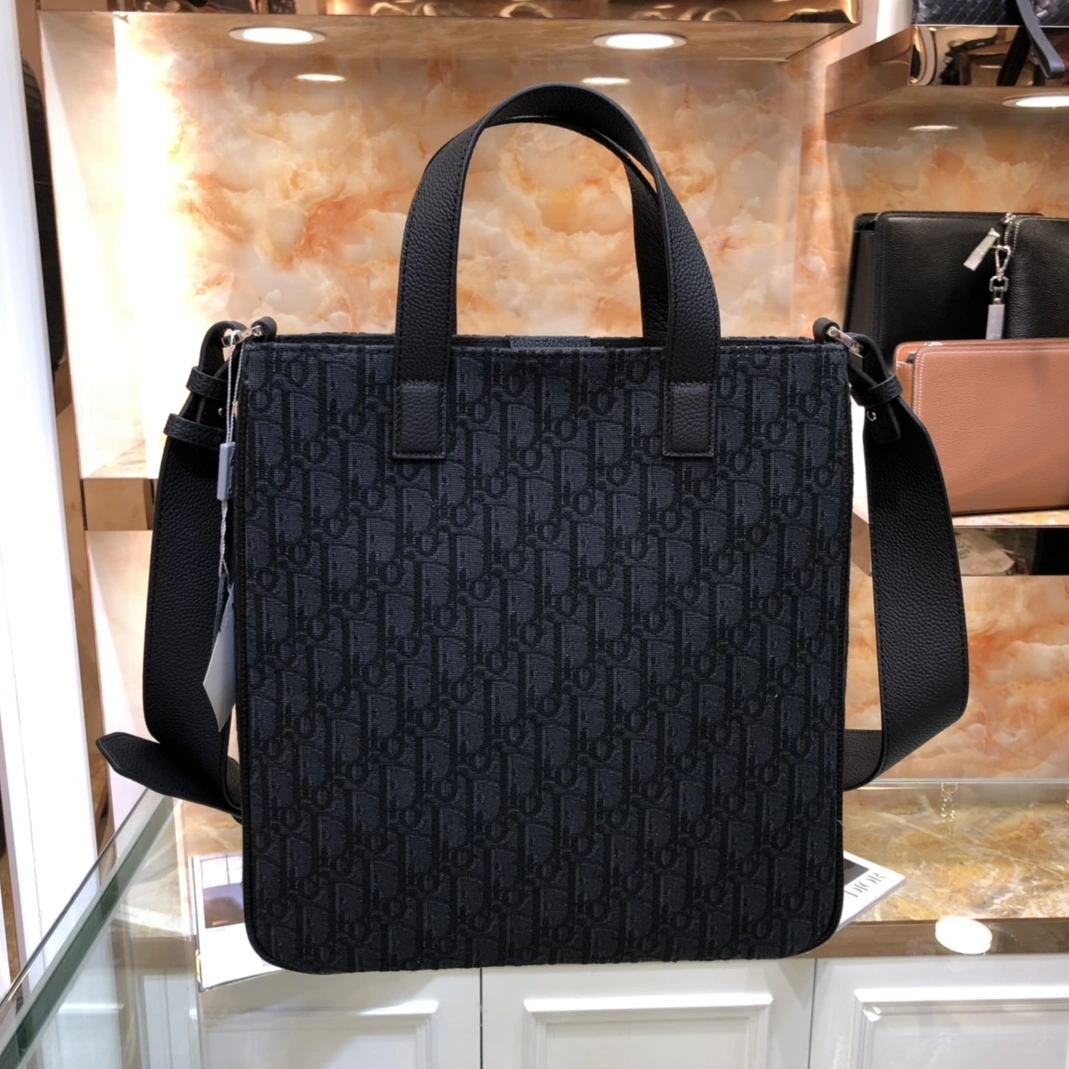 Bright 8026 Christian Dior AAA Man Handbags