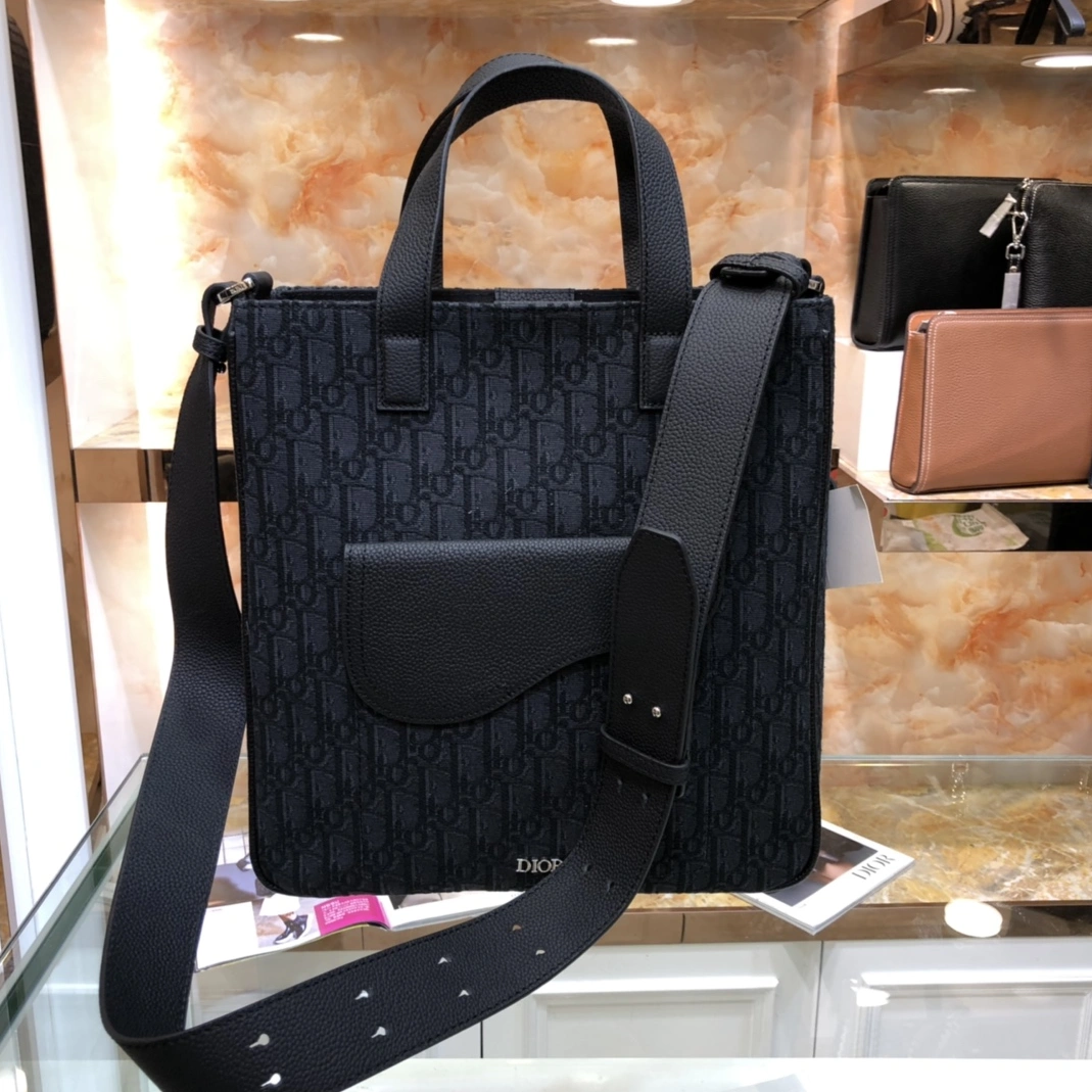 Bright 8026 Christian Dior AAA Man Handbags