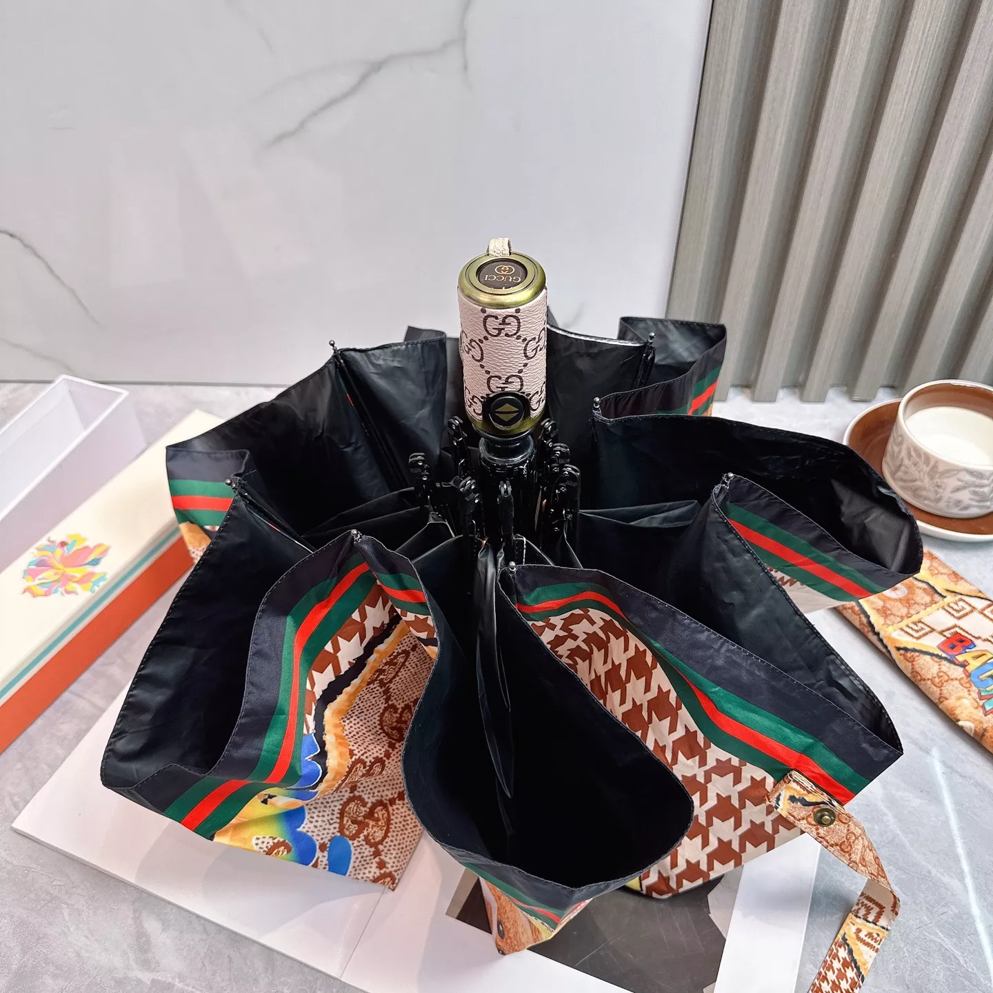 Bright 8099 Gucci Umbrellas