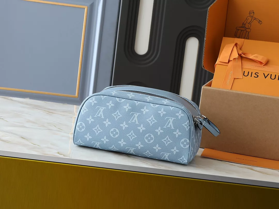 Bright 8331 Louis Vuitton HandBags For Women