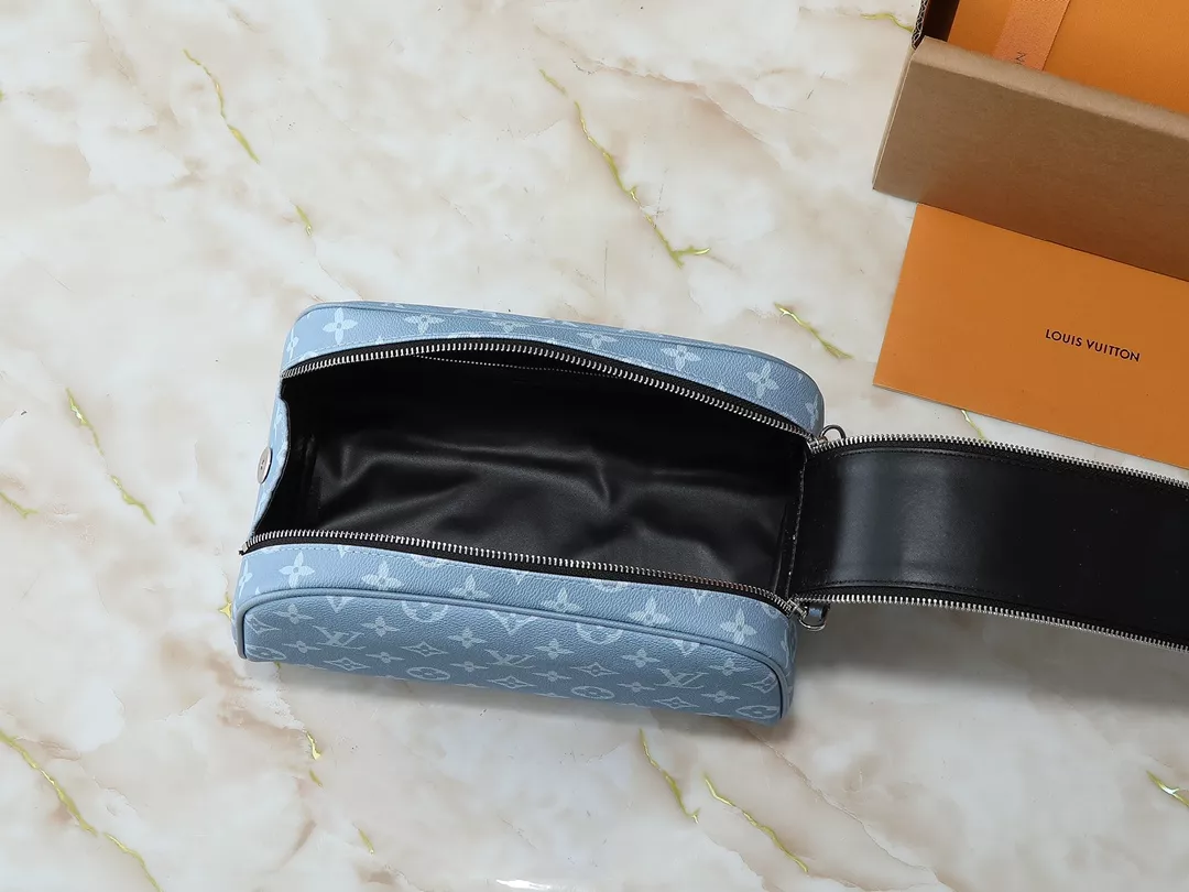 Bright 8331 Louis Vuitton HandBags For Women